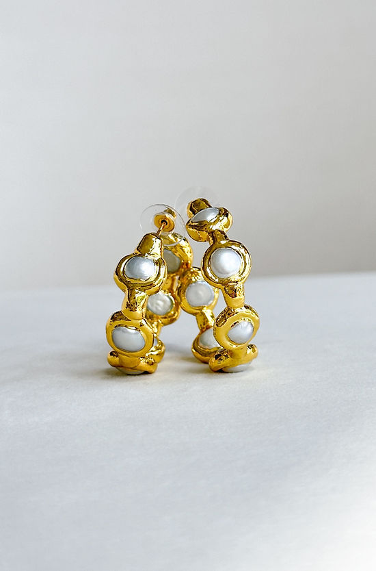 EE Paradise Pearl Hoops