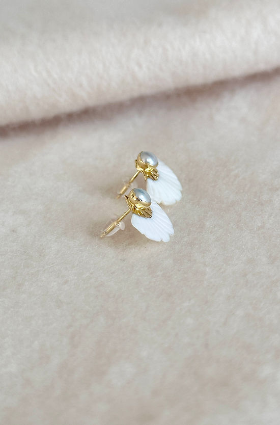 EE Mother of Pearl Fan Earring Studs