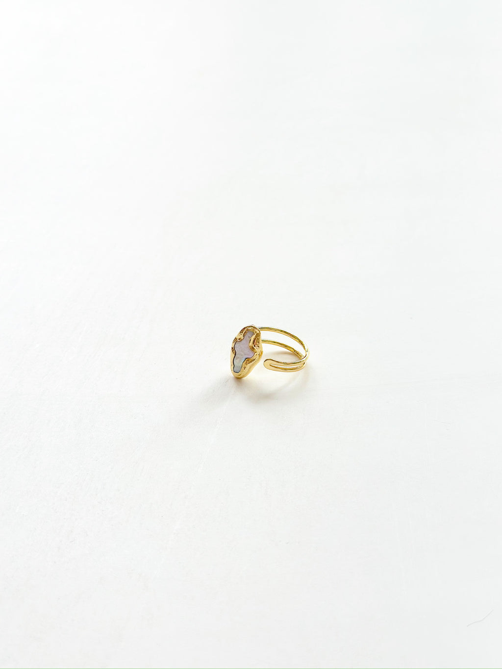 EE Single Ring- Pearl Cross