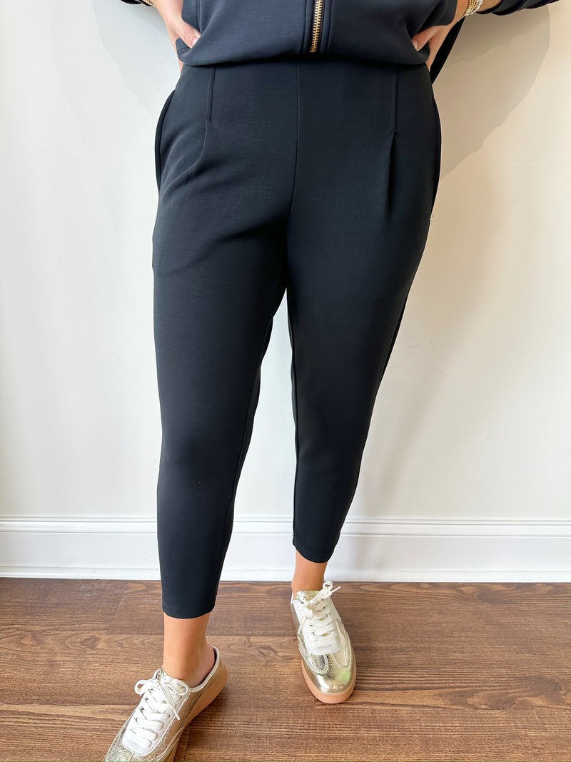 Wren Black Cropped Joggers