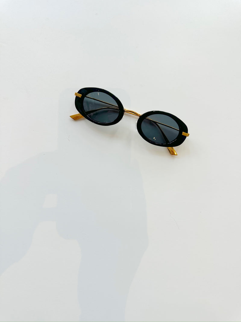 Carrie Oval Sunglasses-Black