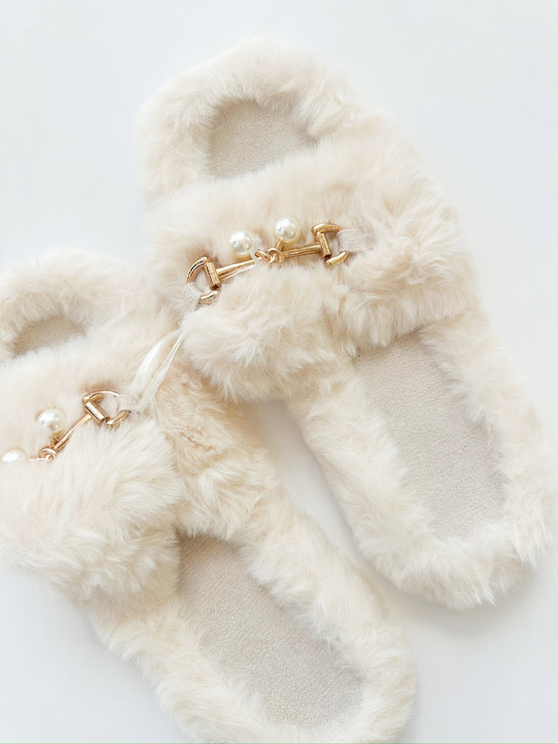 Hannah Cream Slippers