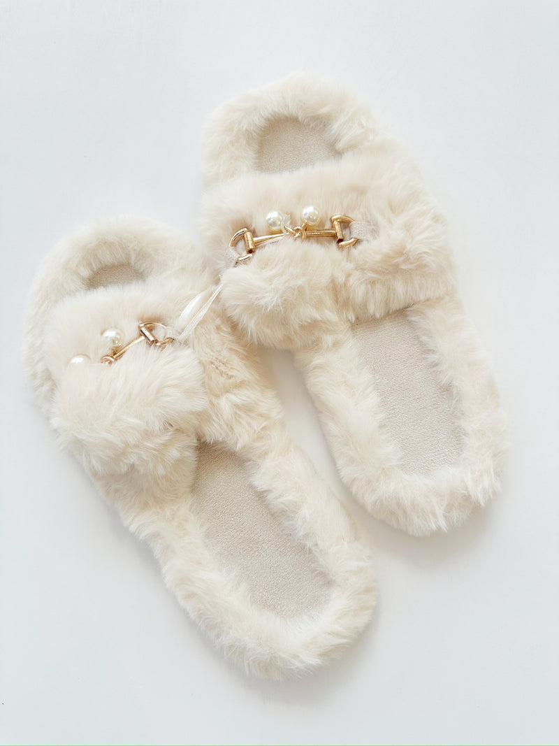 Hannah Cream Slippers