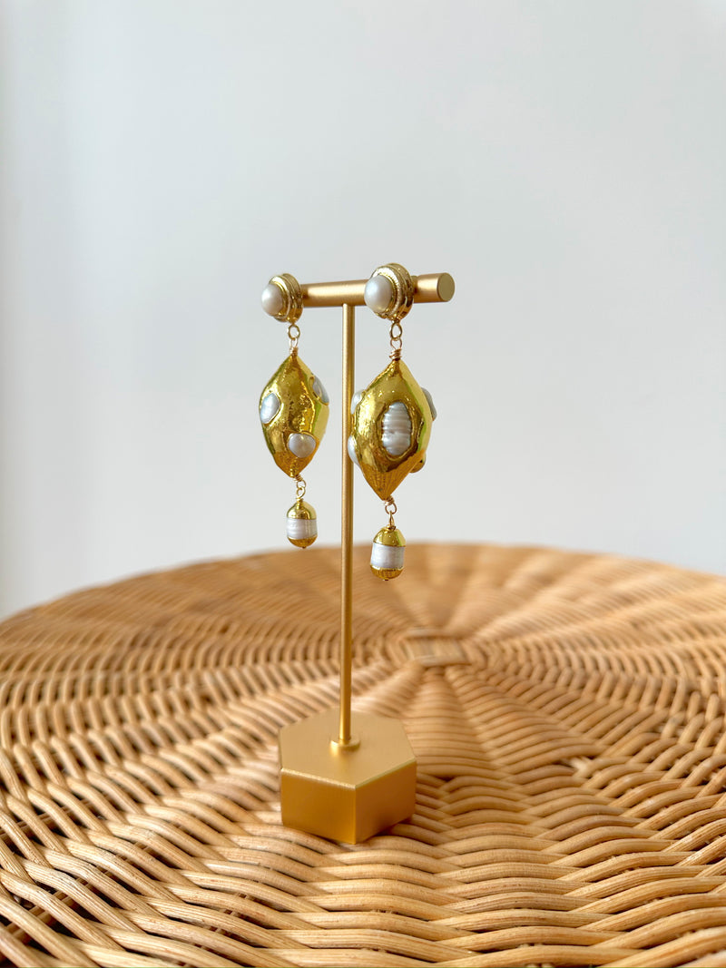 EE Pearl Bubble Earring