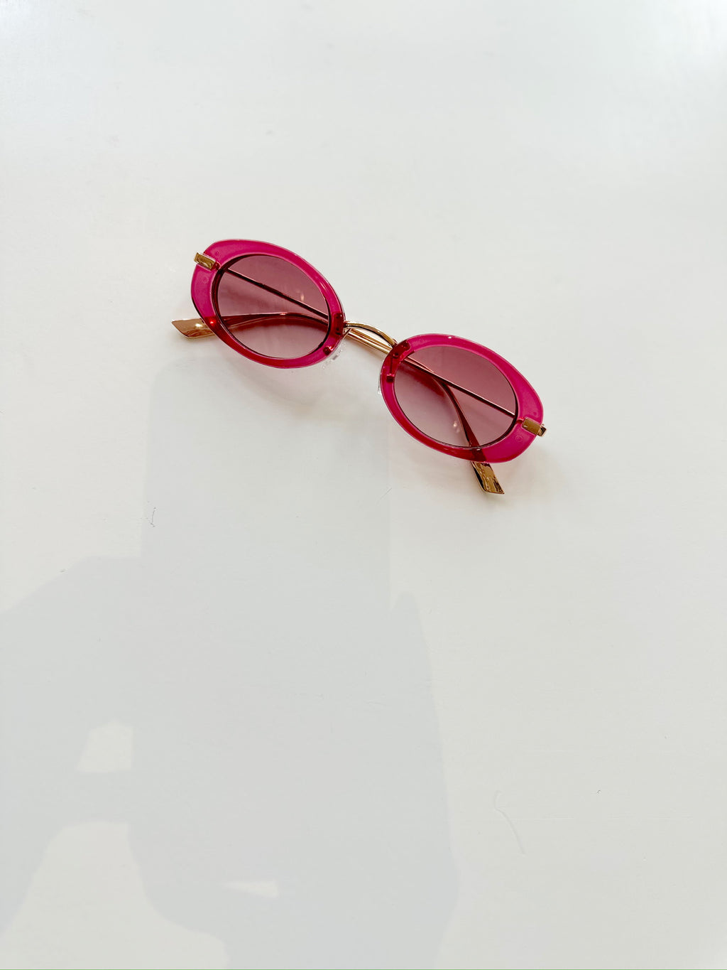 Carrie Oval Sunglasses-Red