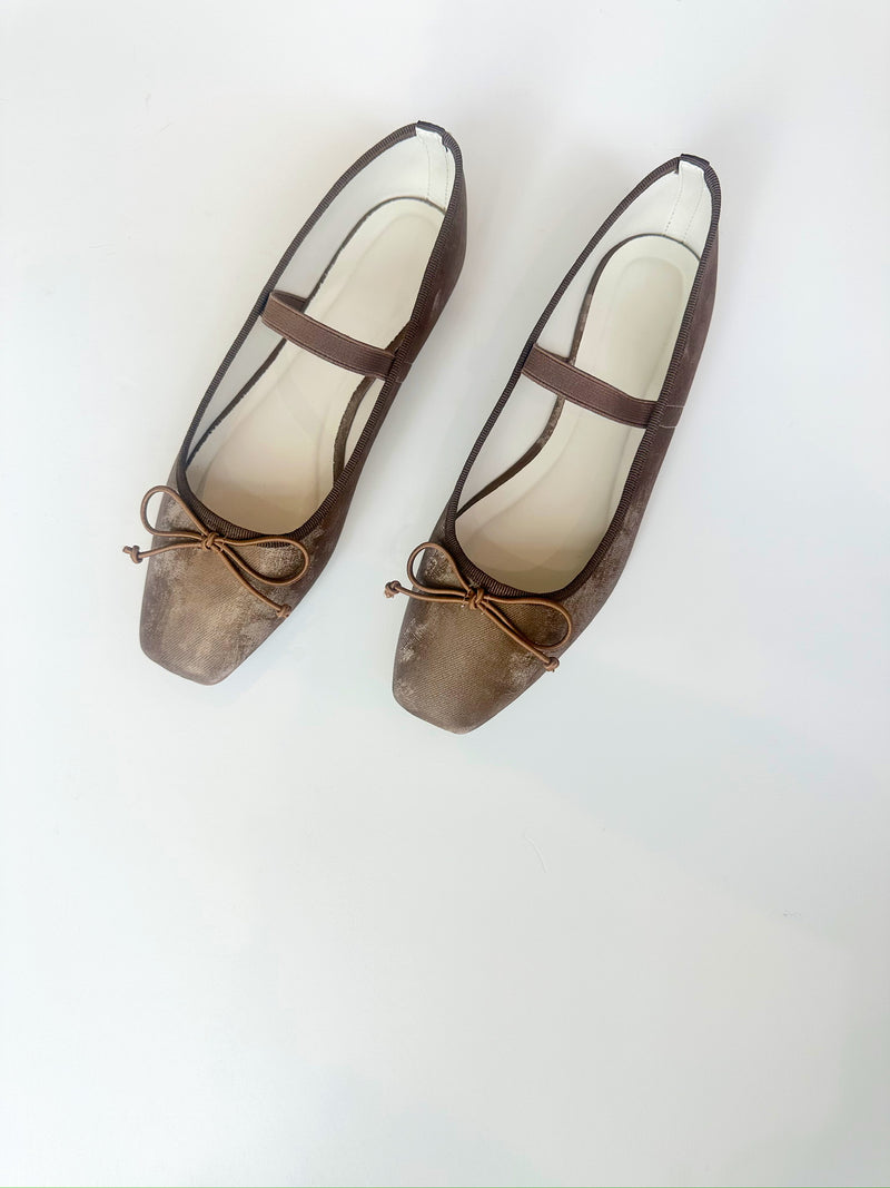 London Brown Flat