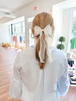 Lea Ivory Bow