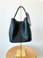 Amanda Bucket Bag-Black