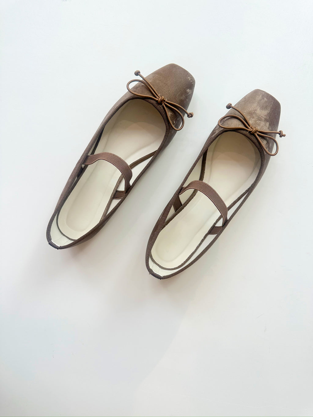 London Brown Flat