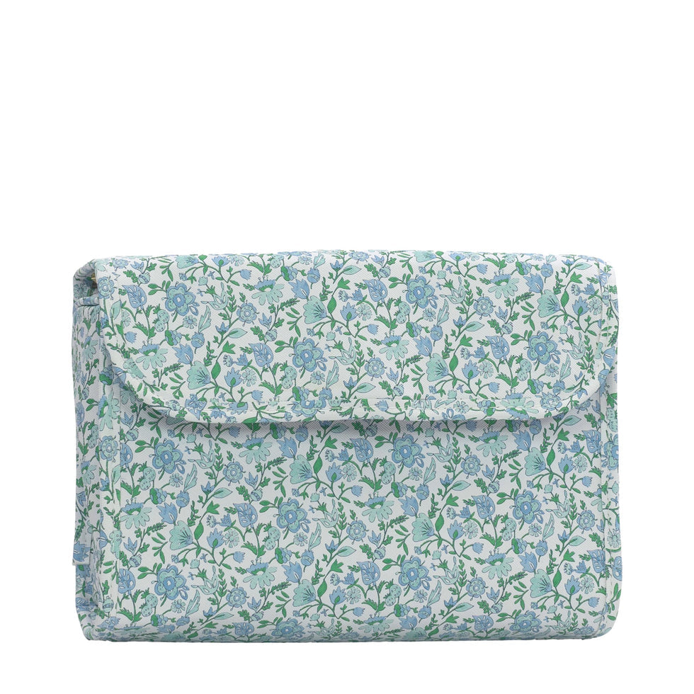 Luxe Hanging Toiletry Case-Hamptons