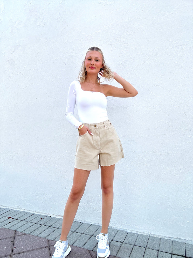 Zalin Beige Shorts